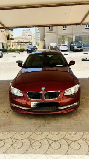 سياره BMW 320i للبيع