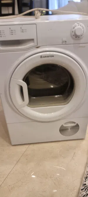 نشافة اريستون ايطالي