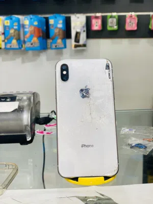 Apple iPhone X 64 GB in Tripoli