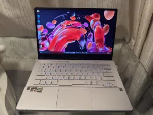 ASUS gaming laptop Ryzen 9 4900HS RTX 2060 16GB RAM 120Hz Display