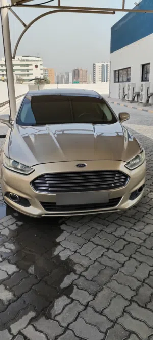 Fusion SE 2015  in very good  condition     Never flooded Car just came from out of country