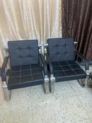 كراسي مكتبية نظيفة جدا