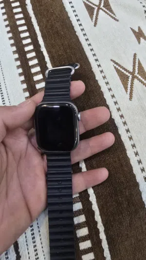 apple watch series 11 نظافة 100% وبطارية100% متوازي ع البيع بسعر مناسب
