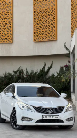 ازيرا أباتشي 2013