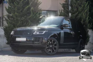Range Rover Vogue 2018 Autobiography Black package   السيارة بحالة الوكالة و مميزة جدا