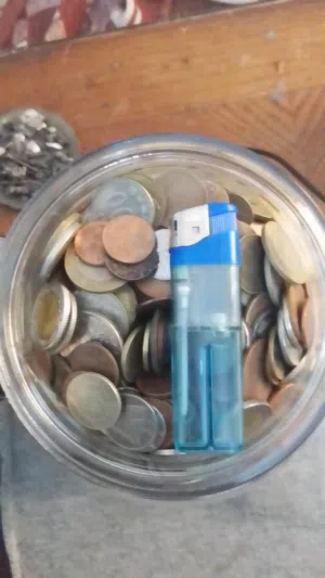 مرتبان عملات مشكل للبيع الكامل