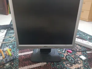 17-inch Acer monitor, HD resolution