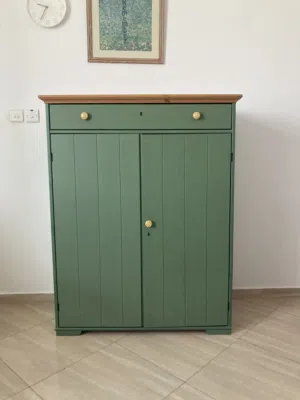 Cabinet green