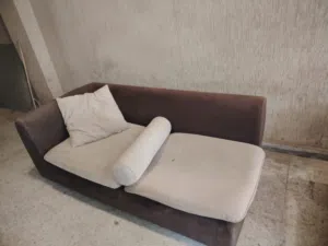 صالون ومعيشة في حالة ممتازة