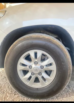 Tyre & Rim . 17 . Used3