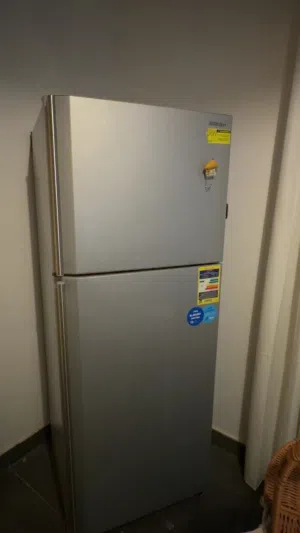 ثلاجه شارب بخاريه