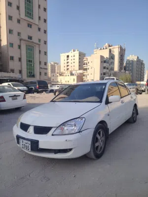 لانسر 2007 ماشاء الله نض ما شاء الله السياره نظيفه جرو ماكينه وشاسي كل شيء خالم الحوادث