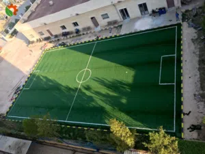 ملاعب كرة قدم بالعشب الصناعي خماسي و سداسي
