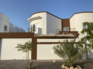 415 m2 4 Bedrooms Villa for Sale in Muscat Al Mawaleh