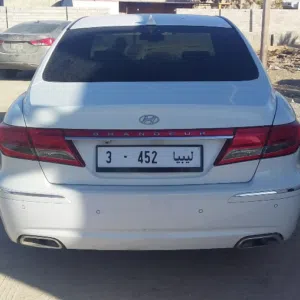 عبدالمَجِيد المَنقُوش 