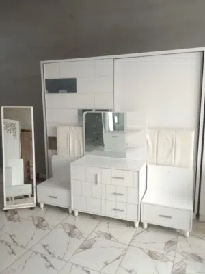 غرفة نوم استعمال نظيف (شبه جديدة)+توصيل لباب حوشك وتركيب مجاني