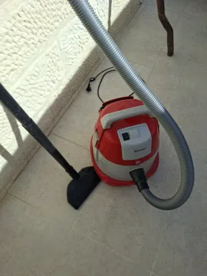 مكنسة كهربائيه ماركة EXEED  قويه وعمليه