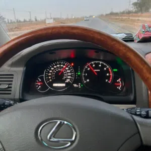 النجار لبيع السيارات 