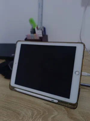آيباد برو (iPad Pro 9.7) مساحة 256 جيجا + شريحة اتصال – نظيف جداً للدراسة والتصفح