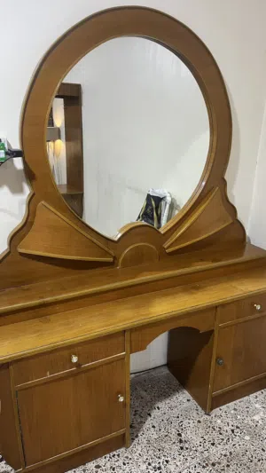 زاوية + ميز مرايا مستعمل