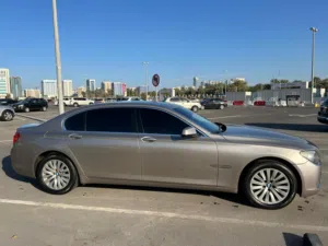 سياره BMW 730