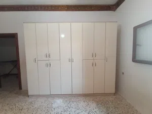 غرفة أطفال  دولاب و 2 سرير خشب ترڪي للبيع