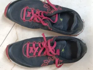 حذاء رياضي كما في الصورة ماركة اطلي نظيف جدا جدا صنع في فيتنام