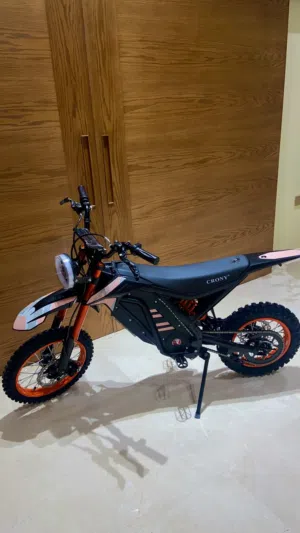 Brand new crony 05