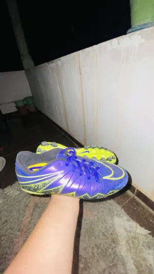 بوت بقبا الون البنفسجي