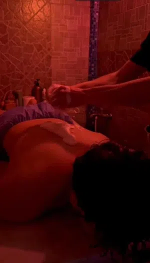 سبا وحمام تركي داخل فندق سياحي