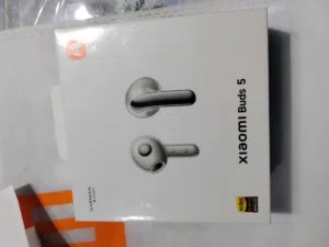سماعة شاومي أصلية بي ضمان الوكيل ..5 xiaomi buds