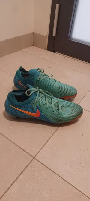 nike phantom cyclone 360.size 43