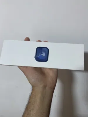 بحالة الوكالة! ساعة Apple Watch Series 9 (Midnight) بطارية 99% مع 5 هدايا