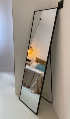مرايا و طويلة