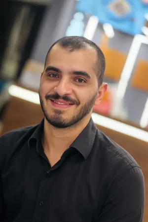 معتصم عزت لهلبت 