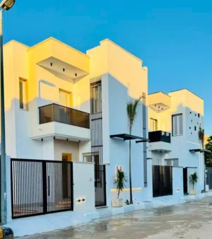 270 m2 4 Bedrooms Townhouse for Sale in Tripoli Ain Zara