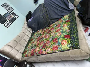 Urgent King Size bed for sale in riffa