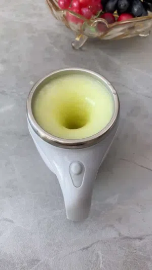 كوب قهوه سهل الاستخدام يصنع الرغوه