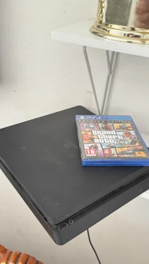 بلستيشن 4 سلم