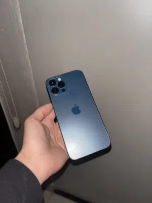 IPHONE 12 PRO MAX غير مفتوحح و فيس ايدي شغال و كلو تمام بطارية بتدوم يوم كامل