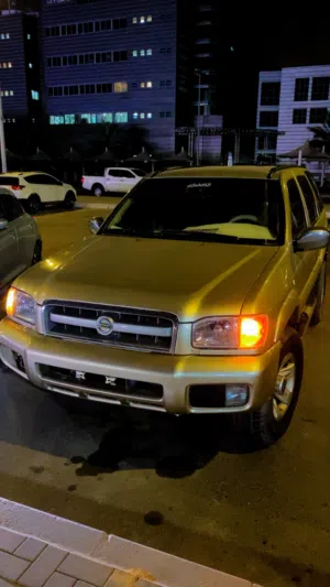 نيسان بادڤندر 2003