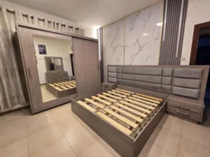 غرفة نوم ماستر تركي تصلك لعرسان  استعمال بسيط بحال وكالة فخمة وانيقة جدا