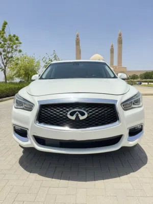 Used Infiniti QX60 in Al Dakhiliya