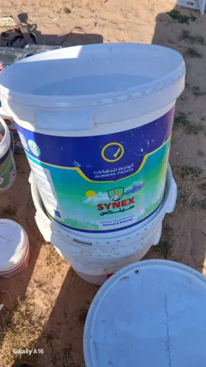 علب فاضيات