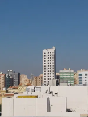 مقاول بناء