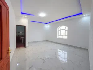 شقة فاخرة للإيجار في قلب بيت بوس حي المحافظة