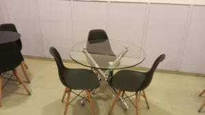 طاولات سيكوريت مع كراسي للبيع