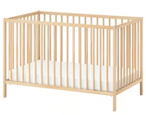 للبيع سرير أطفال من IKEA