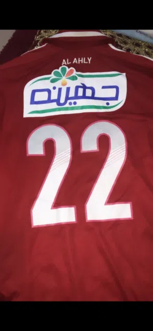 تيشيرت ابو تريكه الاصلي اديداس احمر مقاس لارج موسم 2012