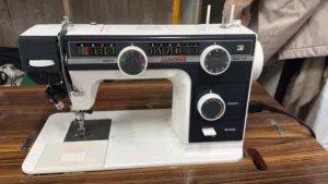 ماكينة تطريز من شركة جانومي الاصليه